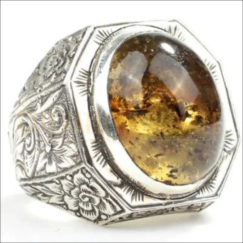 Chevalière homme argent pierre ambre baltique gravée à la main
