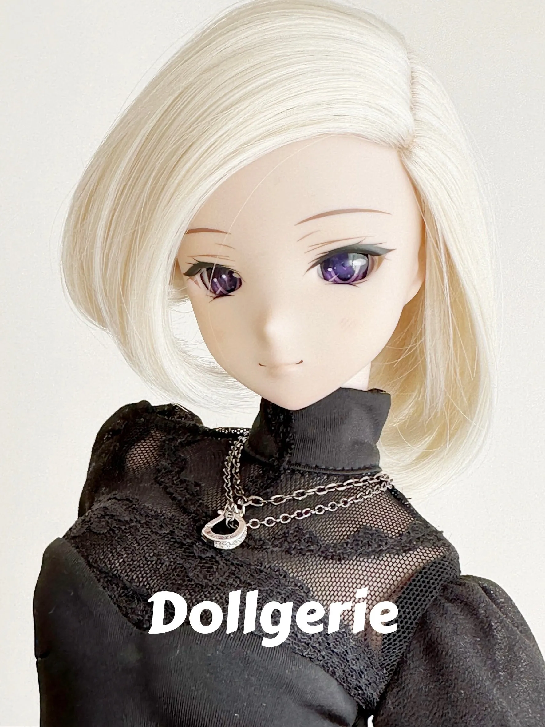 Double Chain D Crystal Necklace (from Dollsories)