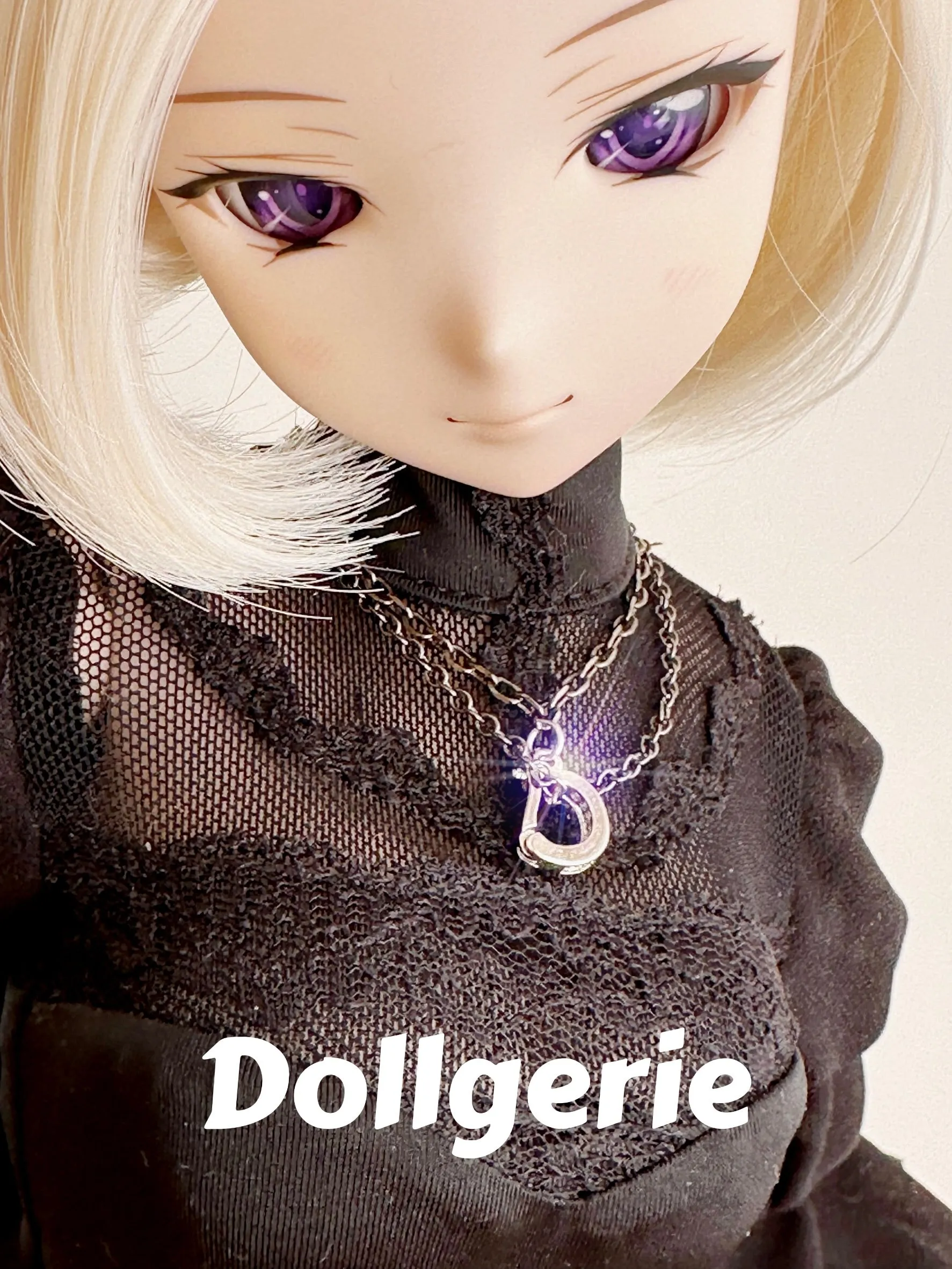 Double Chain D Crystal Necklace (from Dollsories)