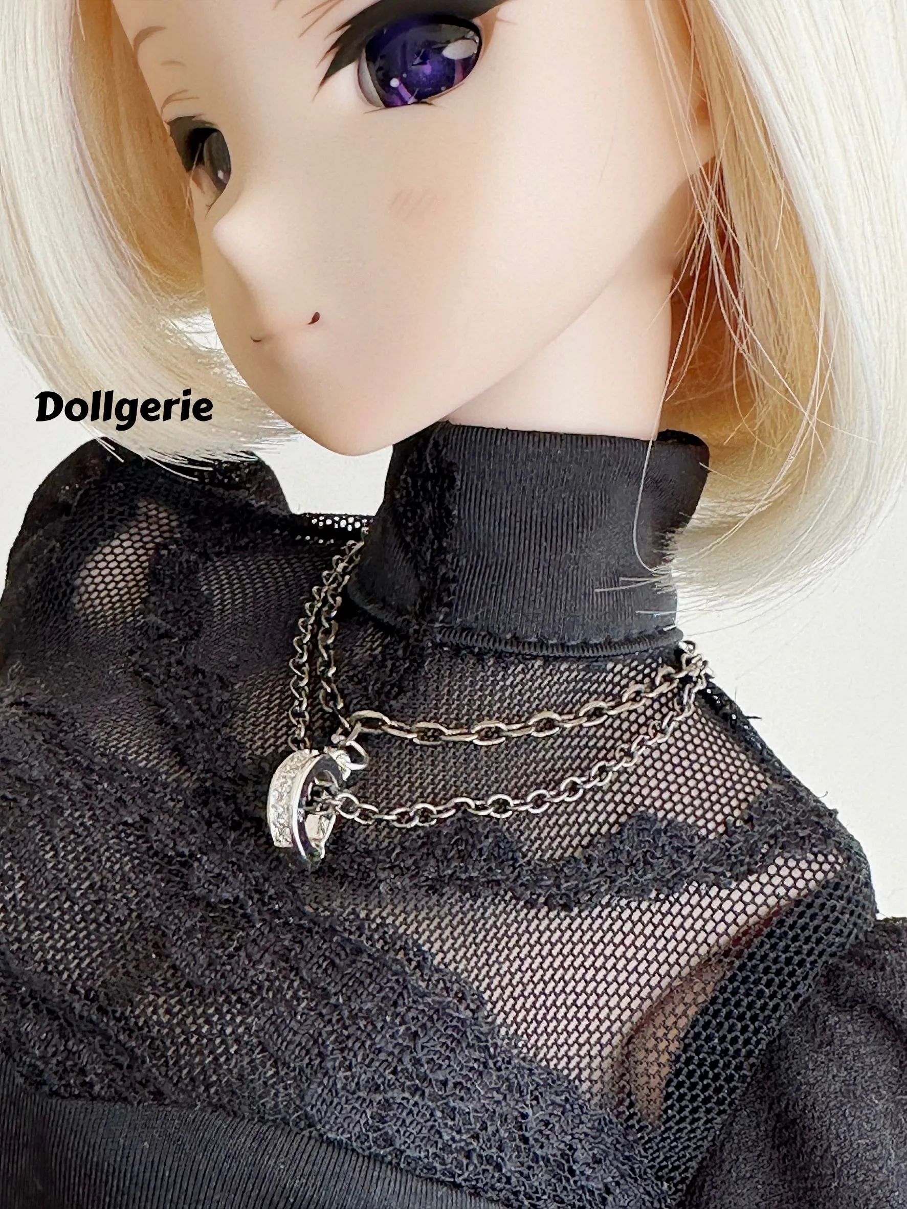 Double Chain D Crystal Necklace (from Dollsories)