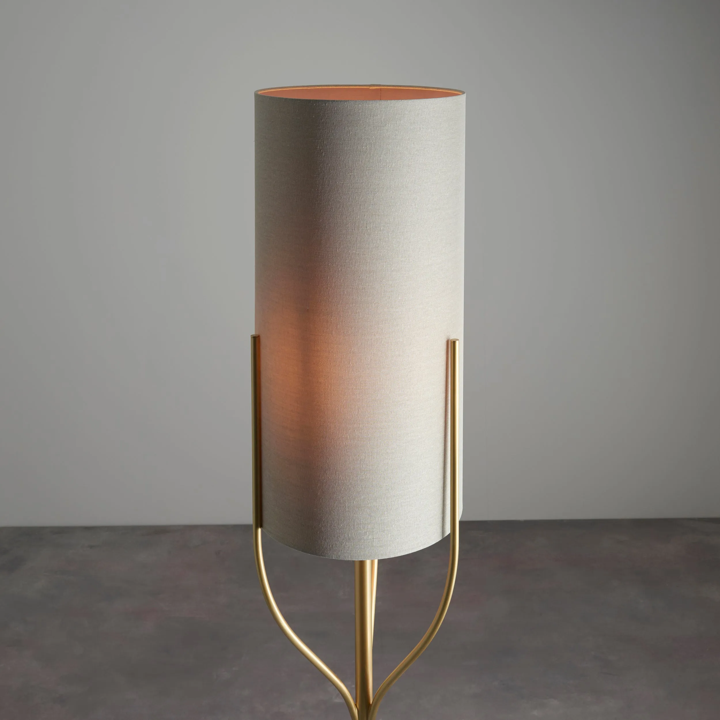 Endon 95466 Fraser 1lt Floor Satin brass plate & natural linen mix fabric 10W LED E27 (Required)