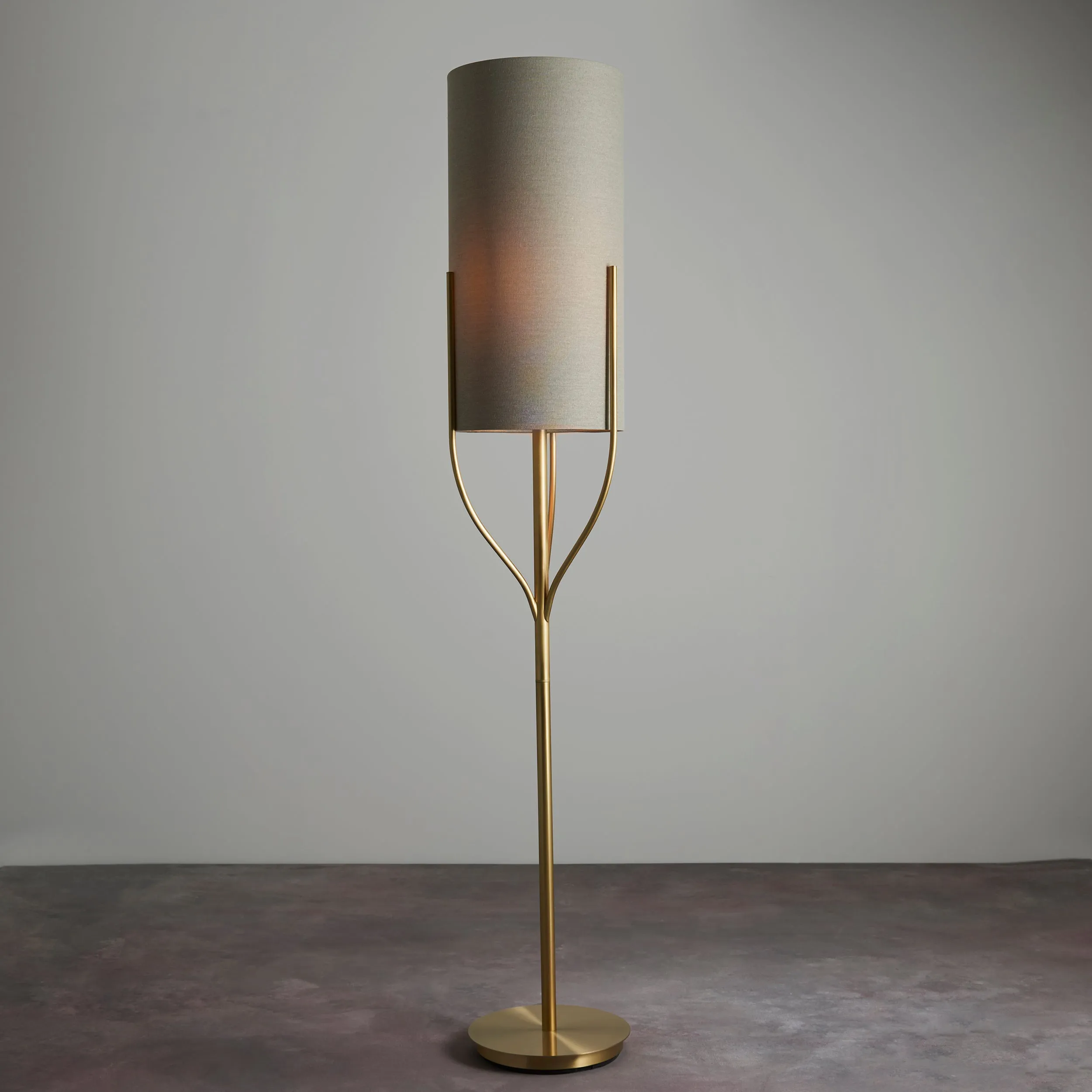 Endon 95466 Fraser 1lt Floor Satin brass plate & natural linen mix fabric 10W LED E27 (Required)