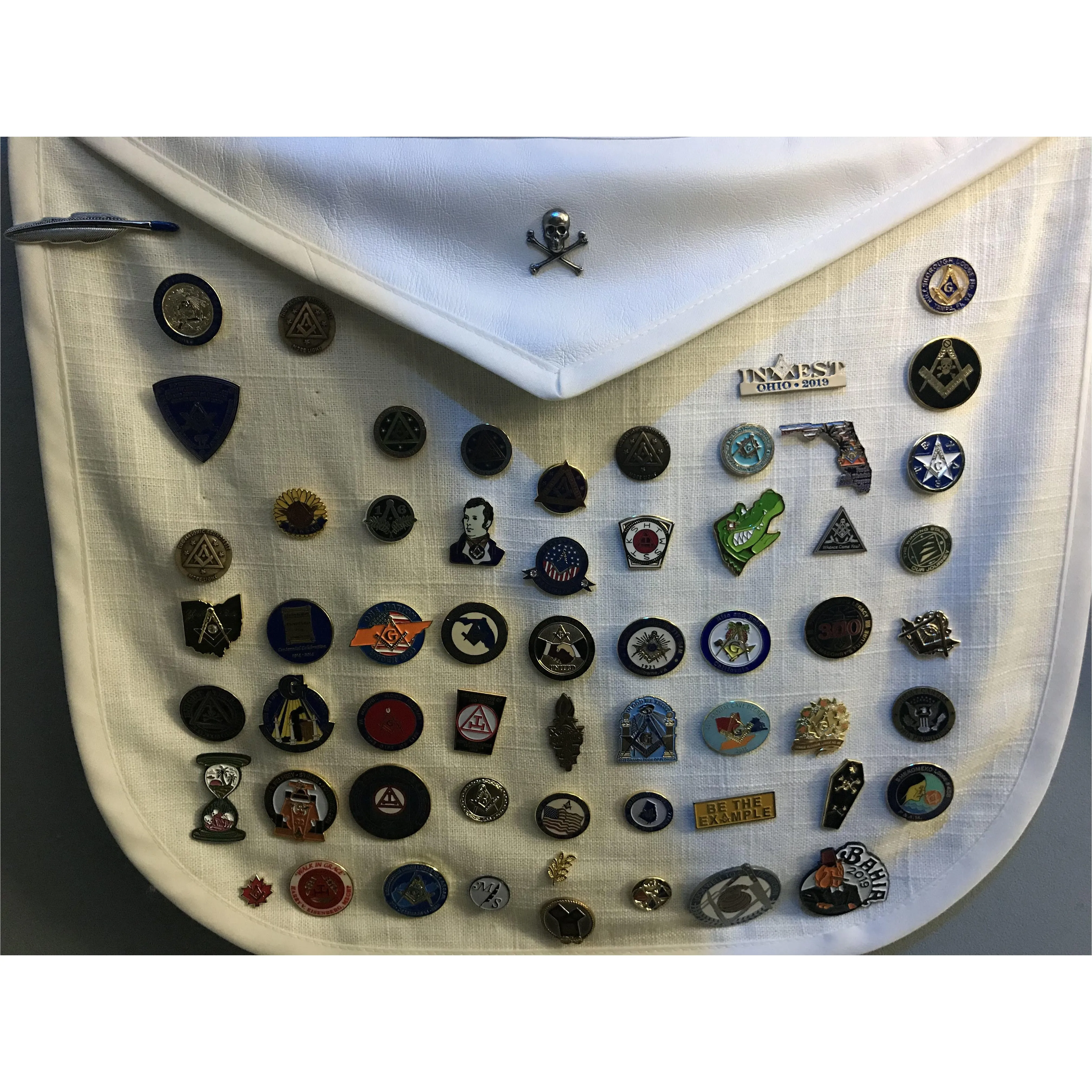 Masonic Pin Display Apron (White)