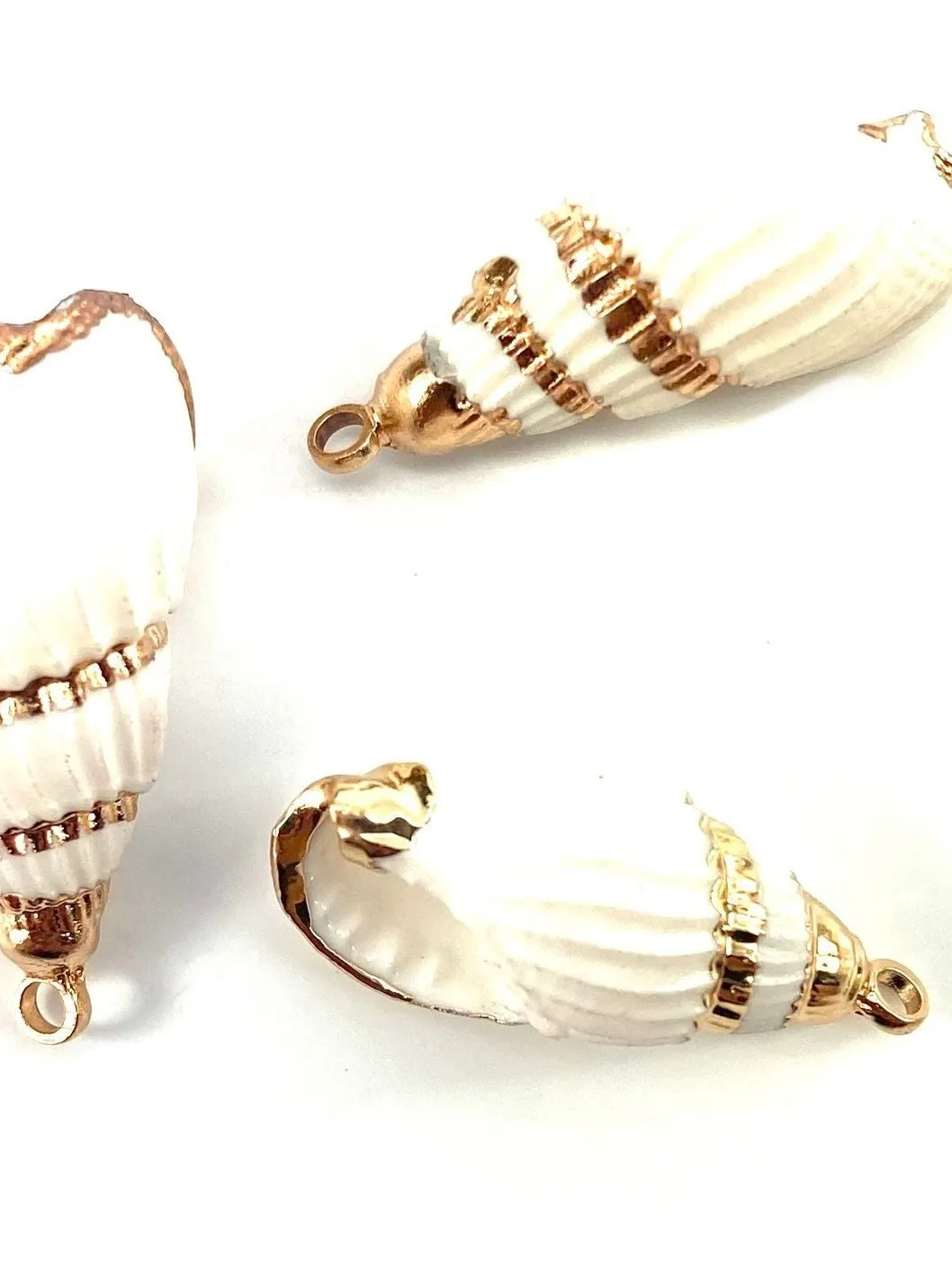 Natural White Shell Mother of Pearl Shell Pendants, Gold Plated On Zinc Alloy, Seashell, Sku#M355