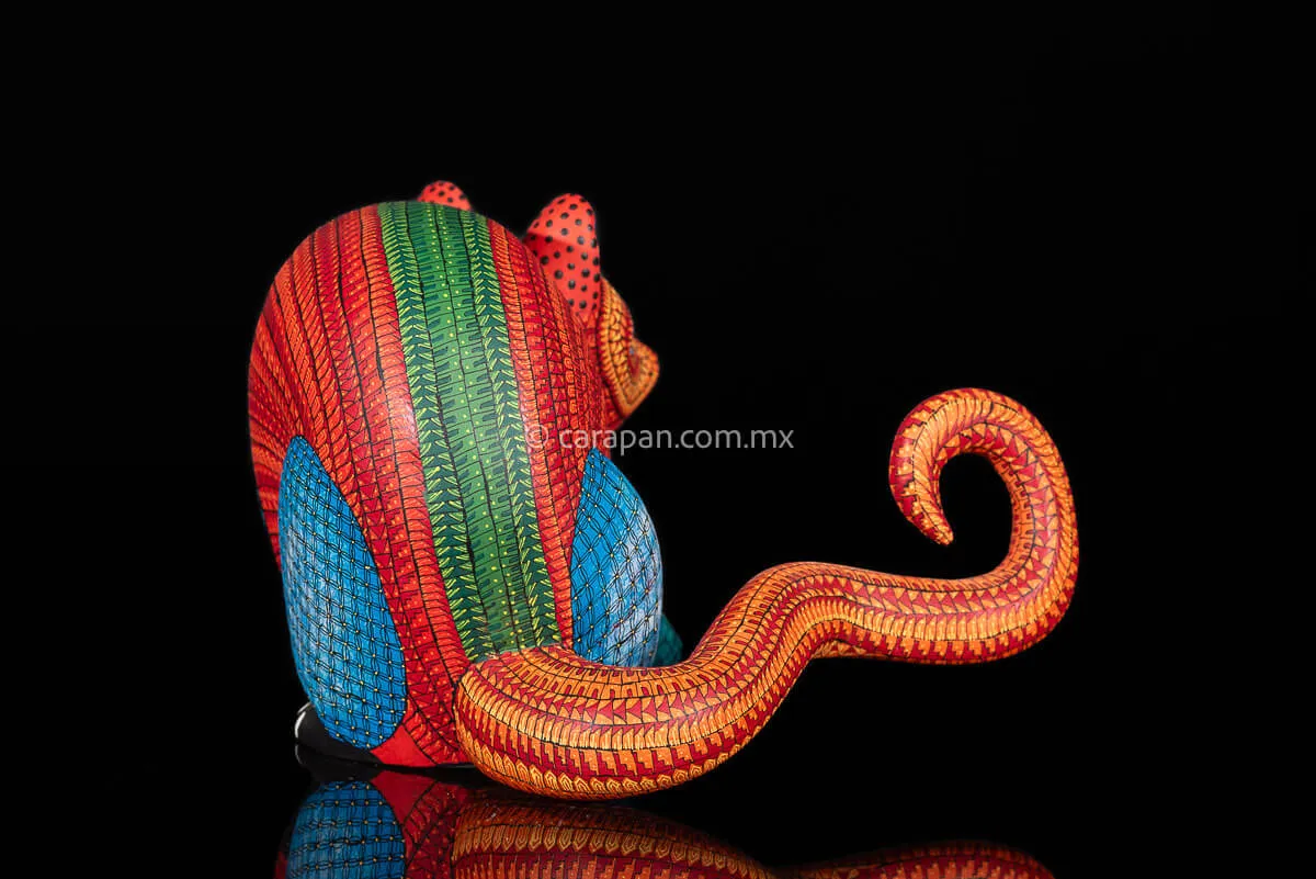 Opossum Fine Mexican Wood Carving Alebrije
