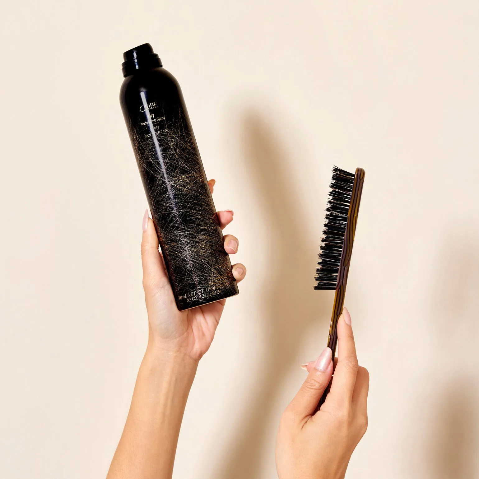 Oribe Italian Resin Teasing Brush