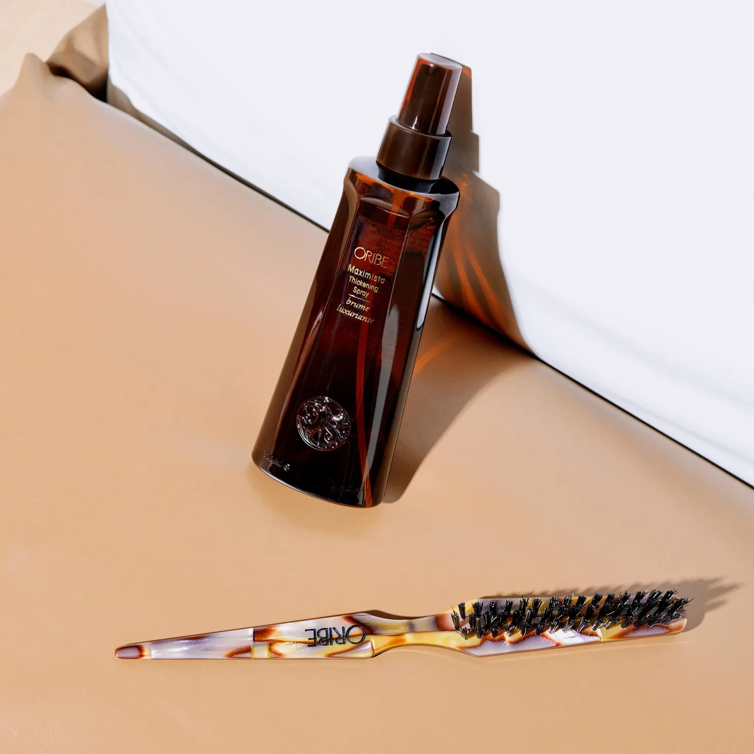Oribe Italian Resin Teasing Brush