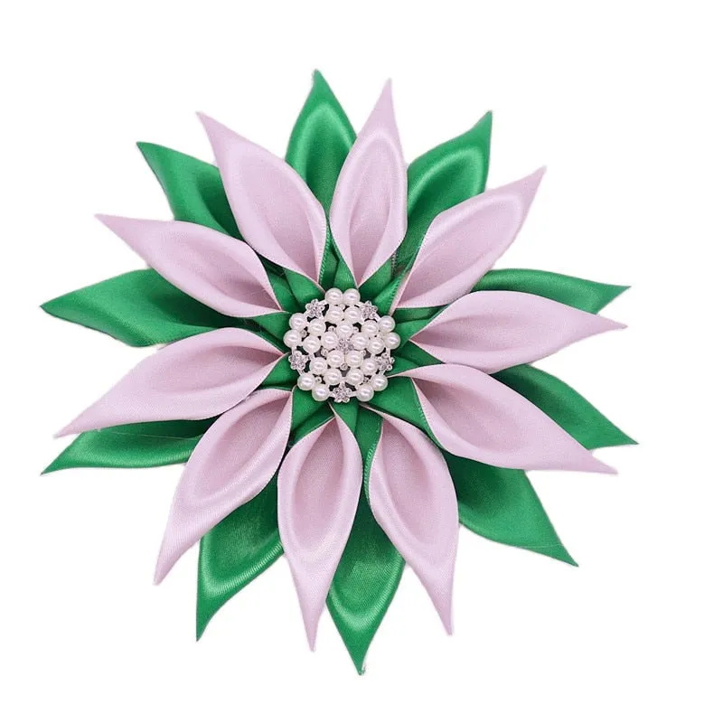 “Pretty 💕💚 Soft” Ribbon Brooch- Cluster Pearl