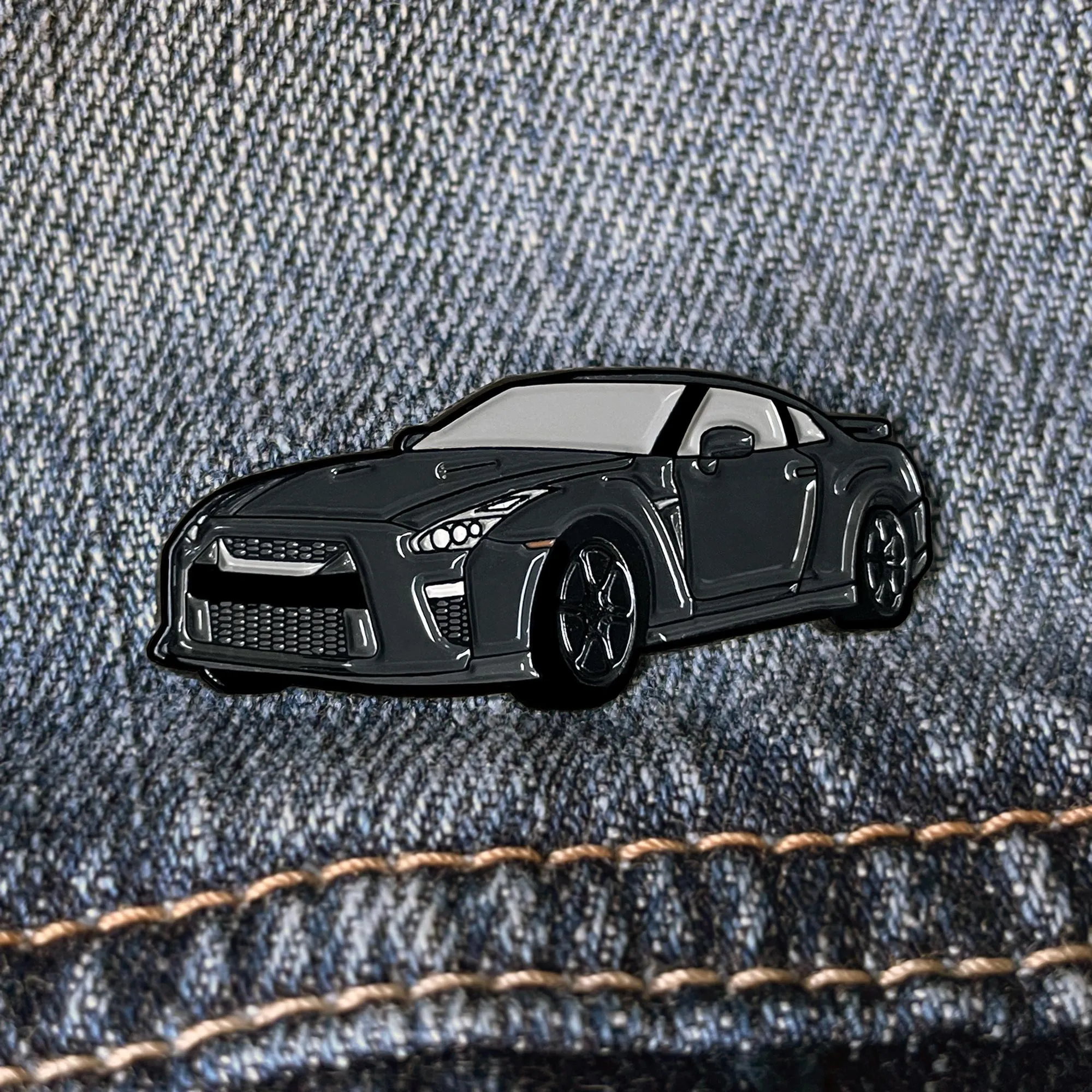 R35 (Gunmetal Gray) Car Lapel Enamel Pin