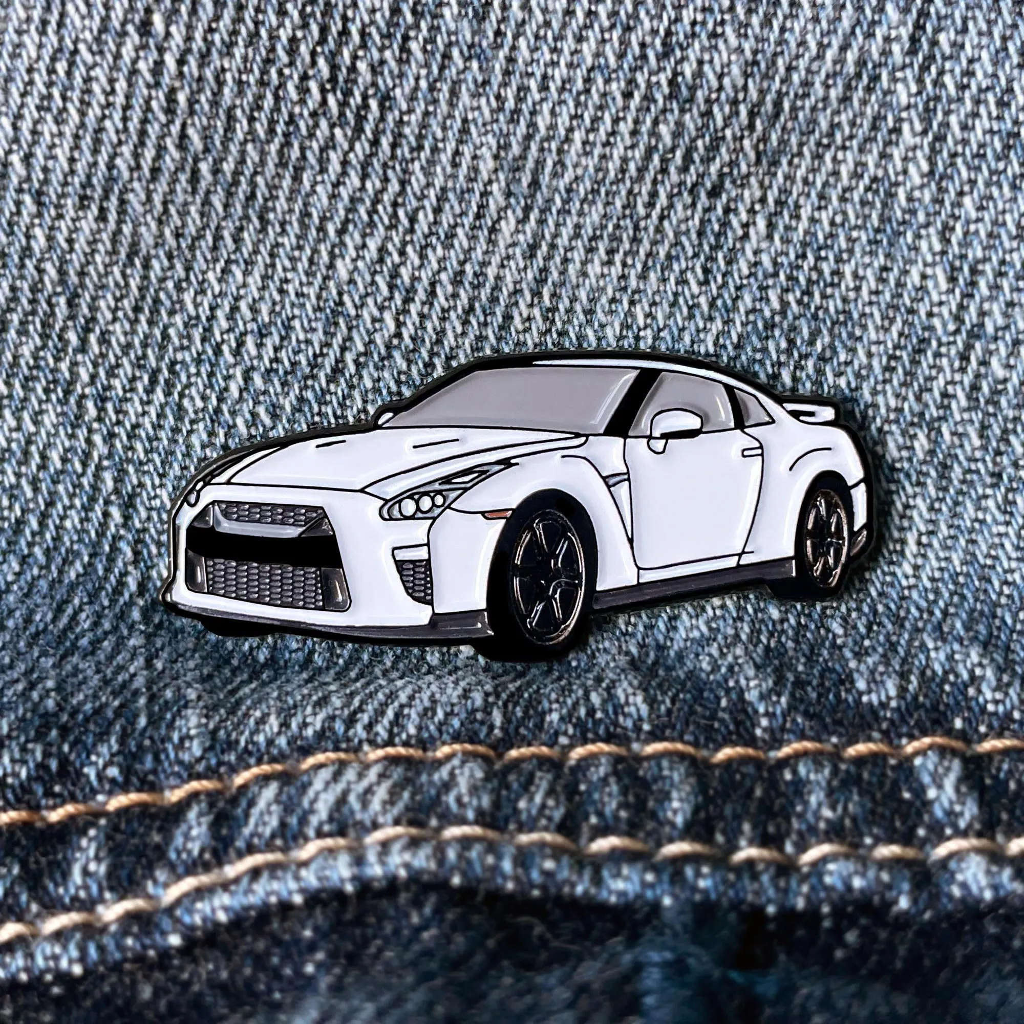 R35 (White) Car Lapel Enamel Pin