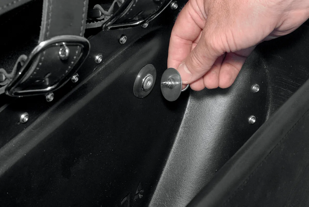 Saddlemen 3501-0224 Rigid-Mount Quick-Detach Slant Saddlebag - Drifter