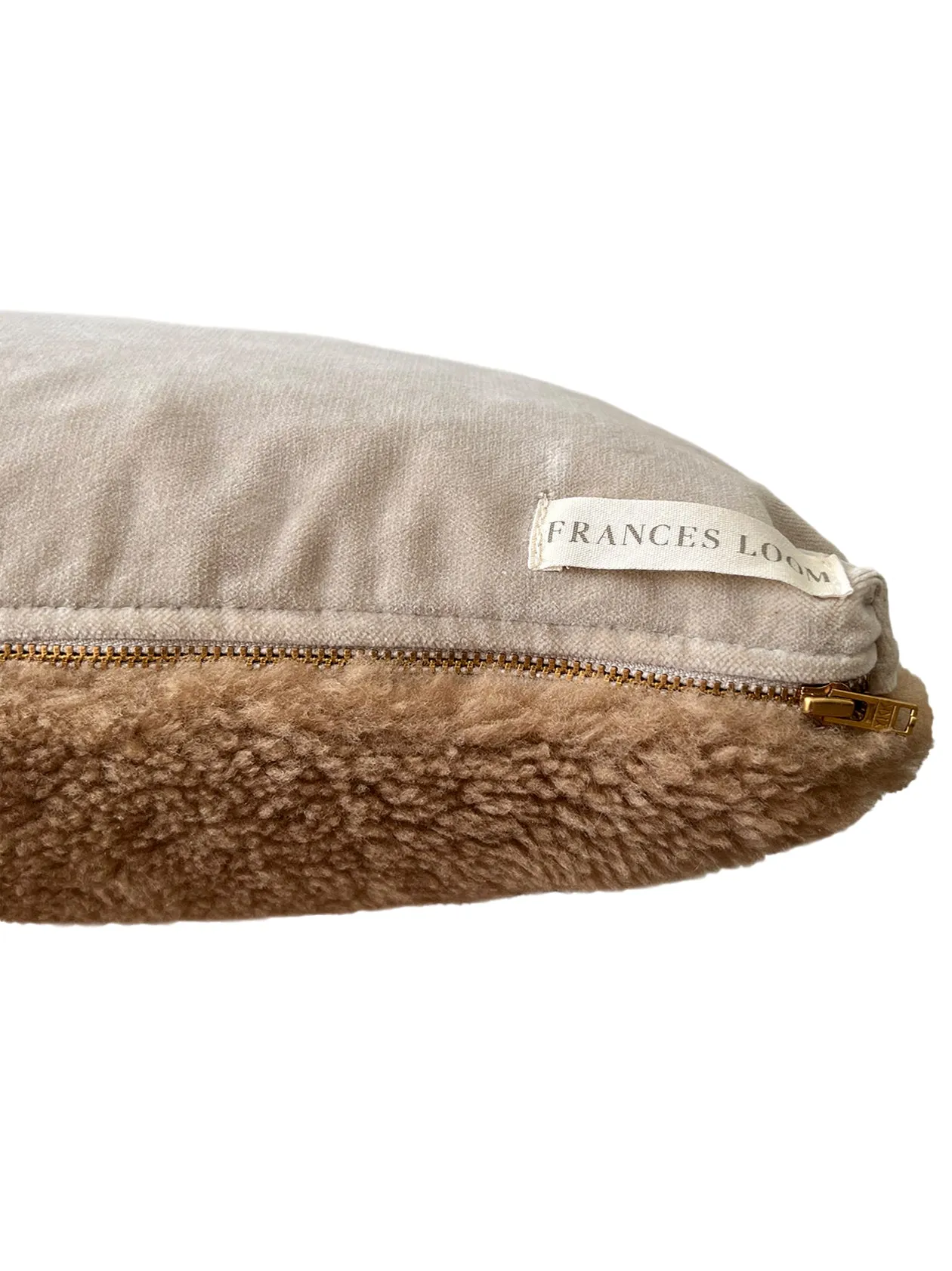 Shearling lumbar in camel