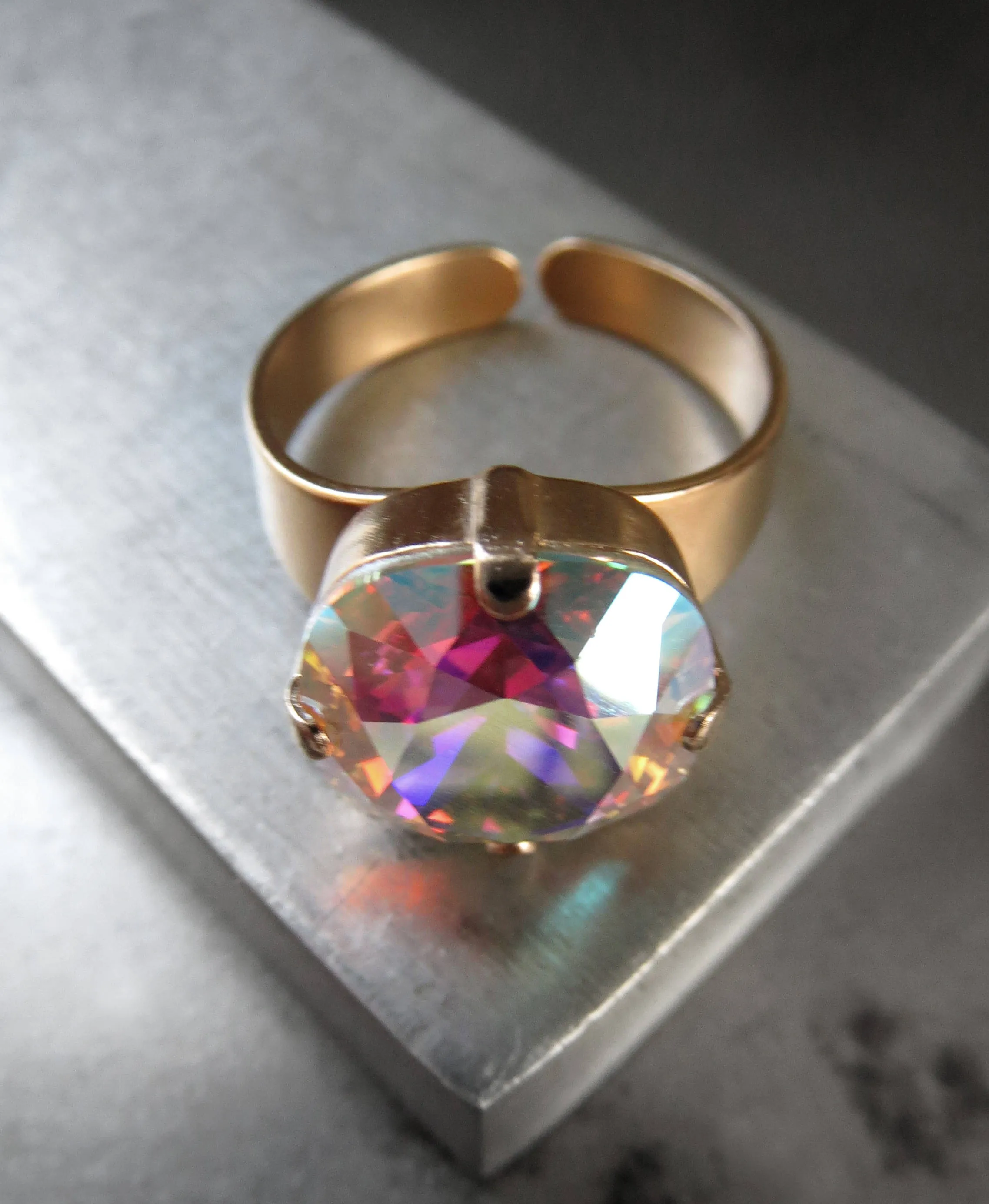 SHIMMER GOLD - Sparkling Ring with AB Crystal