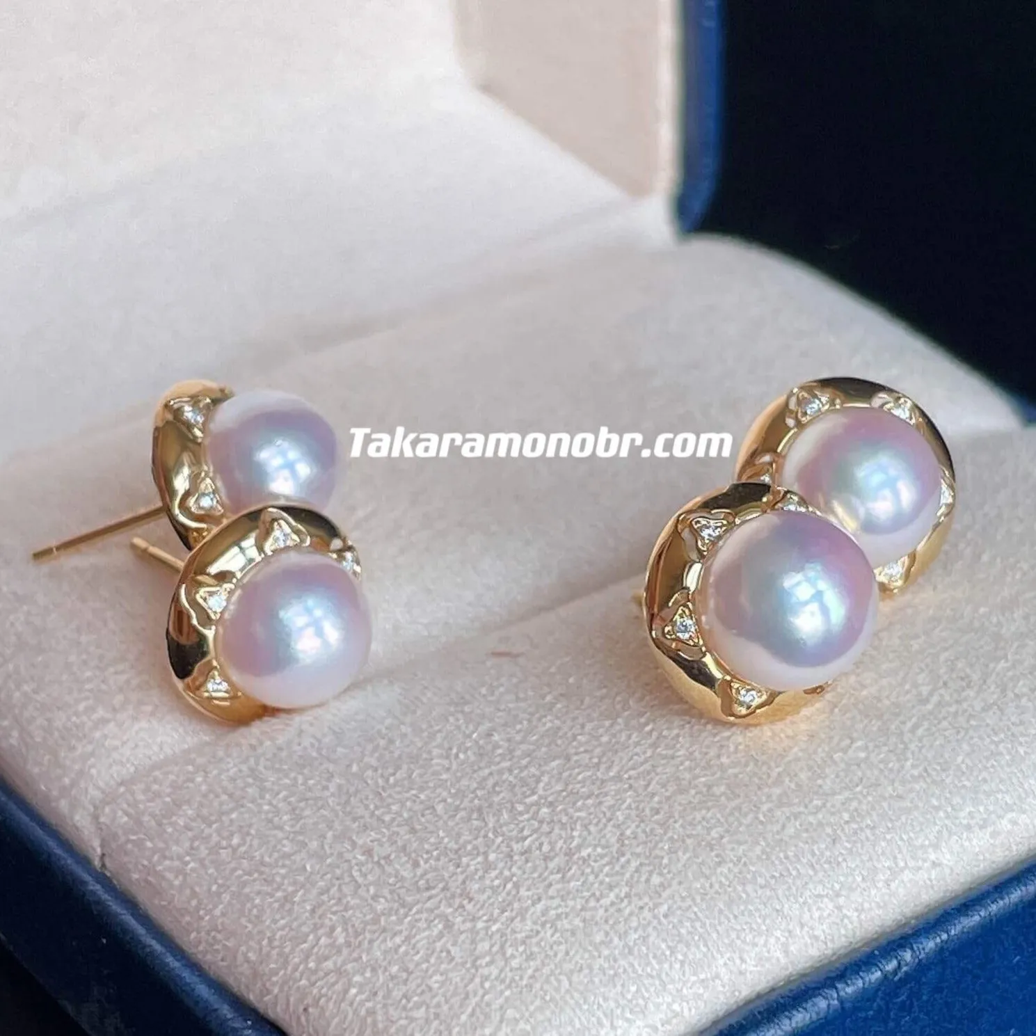 Sparkling Cultured Saltwater White Round Akoya Pearl Stud Earrings, 8.0-8.5 mm