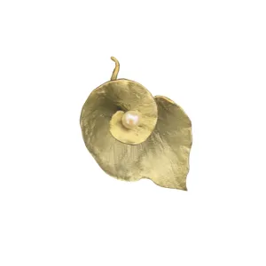 Spiral Geranium Pin