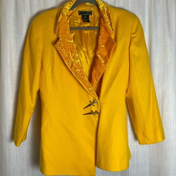 Vtg Ivana 100% wool Canary Yellow Blazer