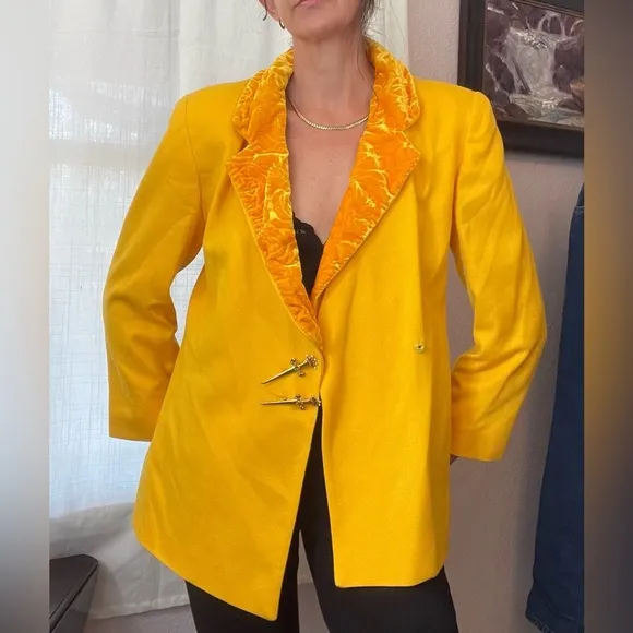 Vtg Ivana 100% wool Canary Yellow Blazer