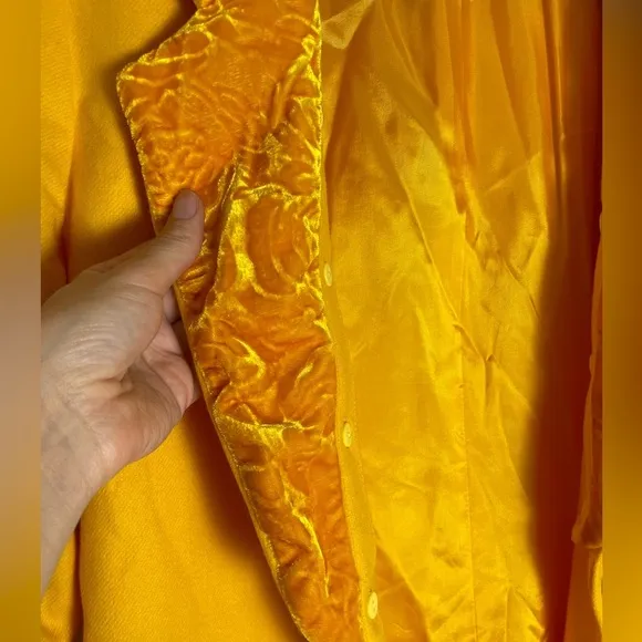 Vtg Ivana 100% wool Canary Yellow Blazer