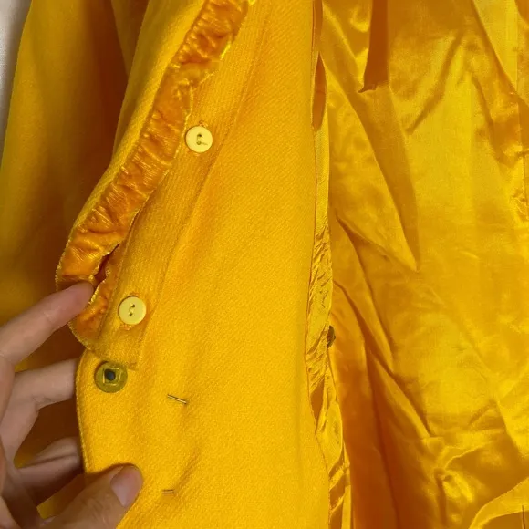 Vtg Ivana 100% wool Canary Yellow Blazer